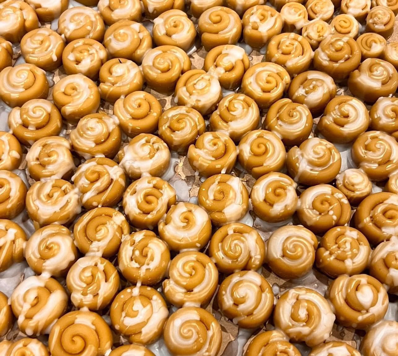 Iced Cinnamon RollsWax Melt Bites (1lb Bulk Container)